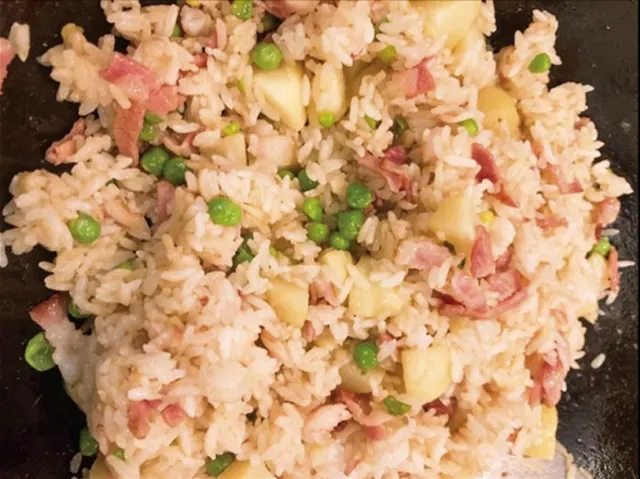 Fried rice or noodles with bacon