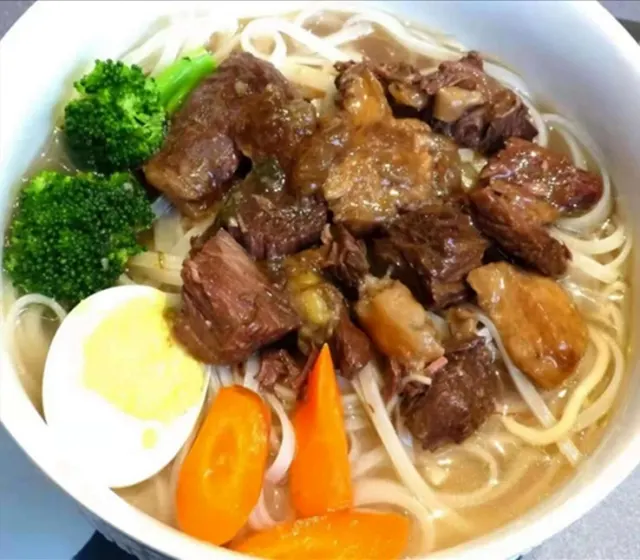 Stew of beef with noodle soup